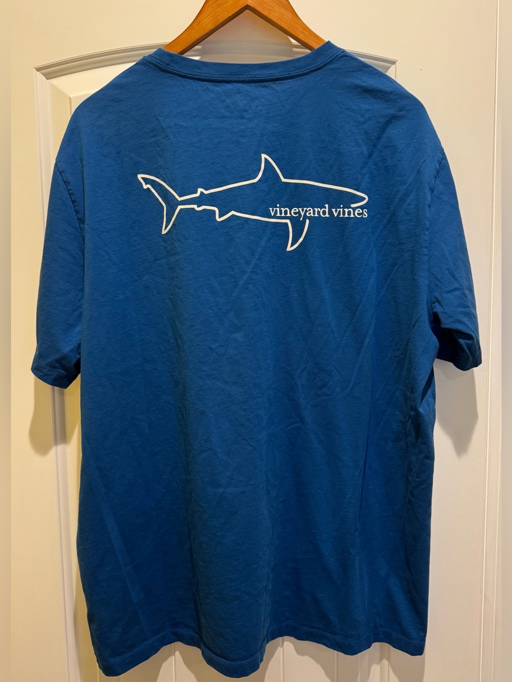 Vineyard Vines Shark Short Sleeve Tee Mens XL Blue *LIKE NEW-WORN ONCE*